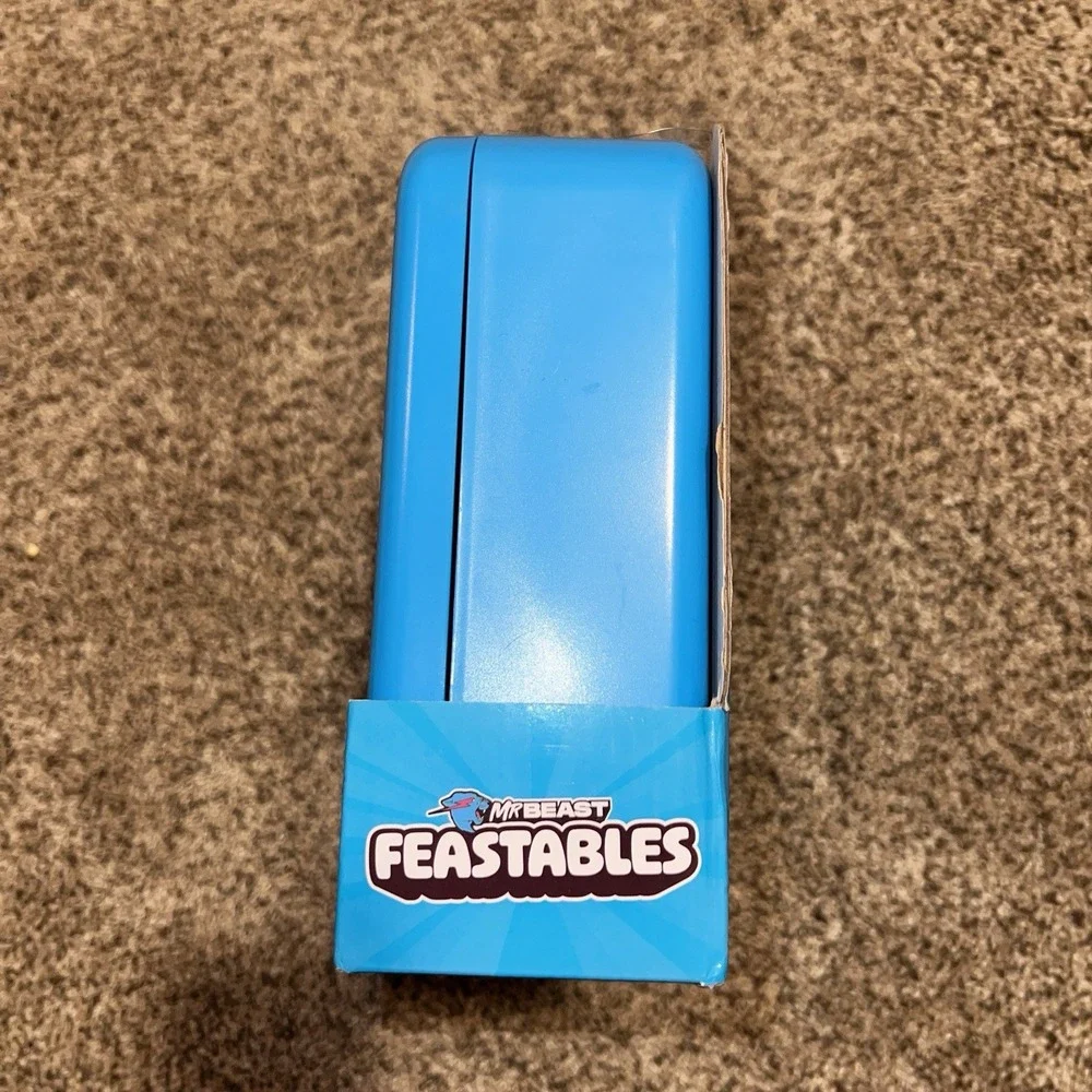 NEW‎ Mr Beast Feastables Worlds Coolest Lunch Box Blue/Pink